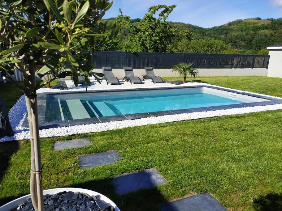 & Sdb Privee Avec Piscine En Bord De Via Rhona *