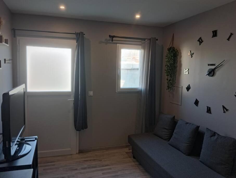 Apartment & Sdb Privee Avec Piscine En Bord De Via Rhona Sarras