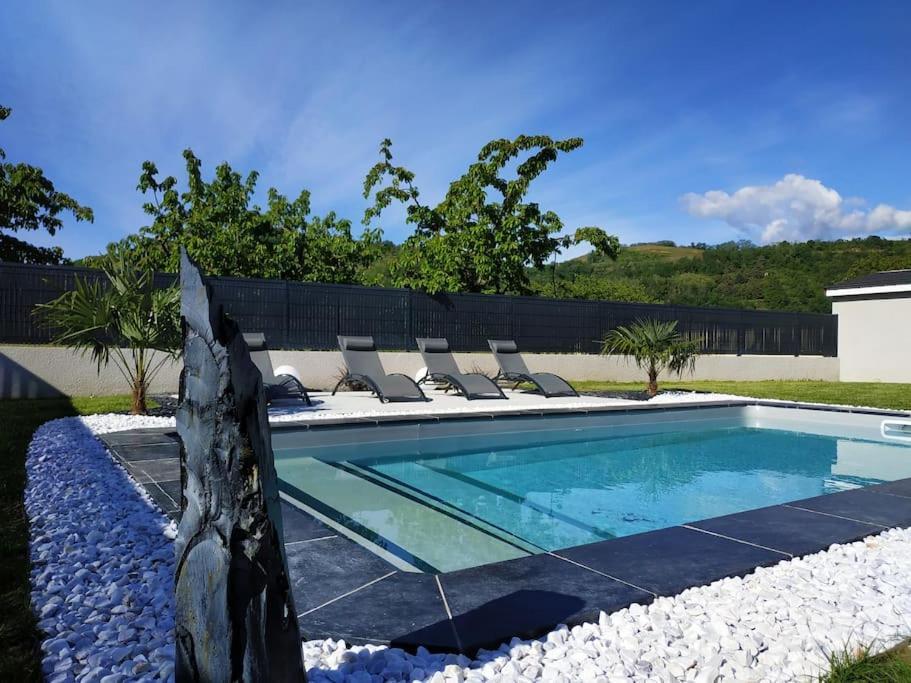 Apartment & Sdb Privee Avec Piscine En Bord De Via Rhona